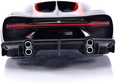 Bugatti Chiron Super Sport 300 + matná čierna s oranžovými pruhmi svetový rekord 304.773 mph 1/18 Model auta